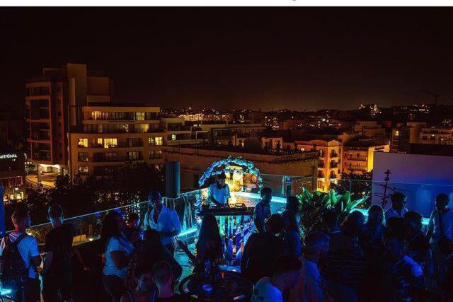 Marco Polo Party Hostel Saint Julian's Екстериор снимка