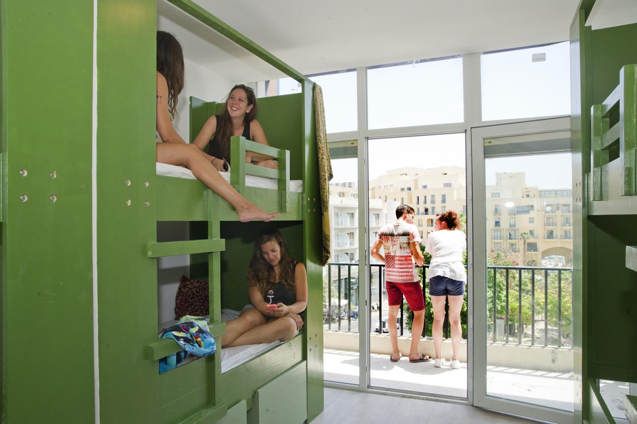 Marco Polo Party Hostel Saint Julian's Екстериор снимка